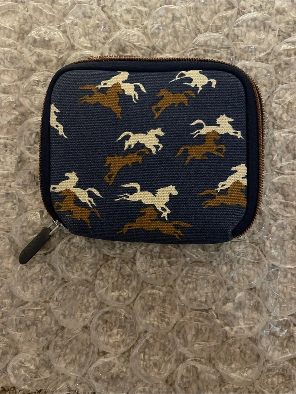 N/A padded jewelry